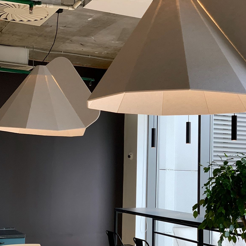 Modern design akustisk panel bafflar ljudabsorberande och miljövänlig polyesterfiberskiva remsor för gymbruk